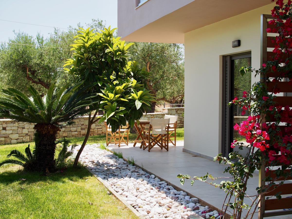 Lena Mare Aparthotel Chrani Exterior photo